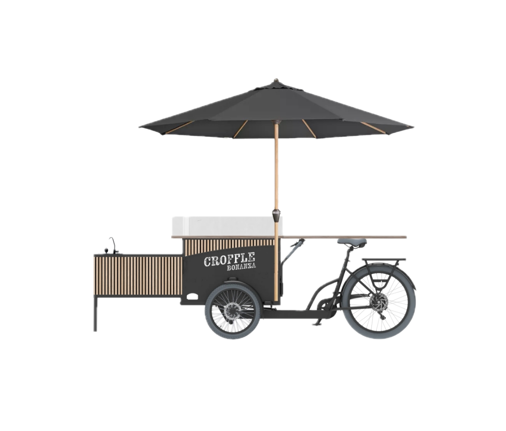 Das Croffle Bonanza Foodbike mit Sonnenschirm, Theke und Waschbecken